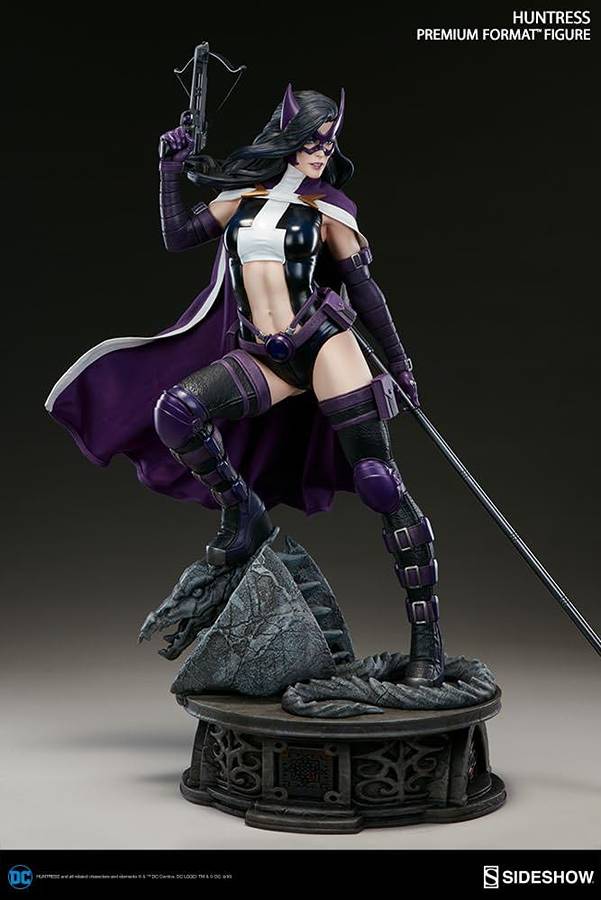 DC Comics Huntress 23 Inch Premium Format Statue 300288