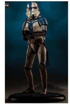Sideshow Star Wars Stormtrooper Commander Premium Format Retailer Exclusive Figure 71803 - figurineforall.com