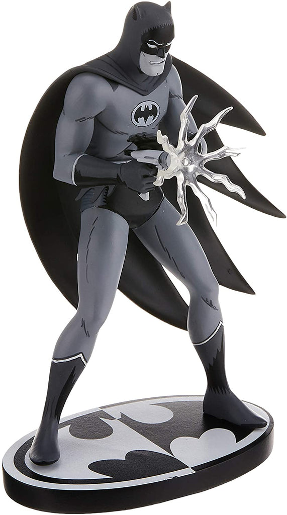 DC Collectibles Batman Black & White: Batman by Jiro Kuwata Resin Statue - figurineforall.ca