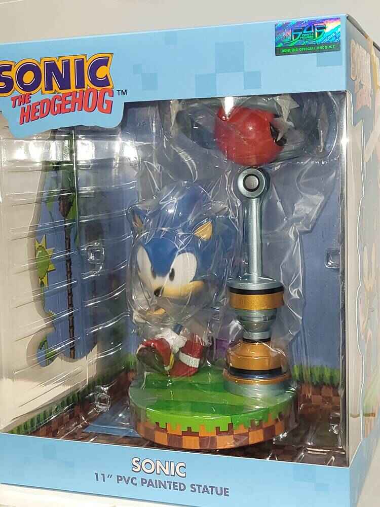 Sonic the Hedgehog Collectors Edition 11 Inch PVC Painted Statue