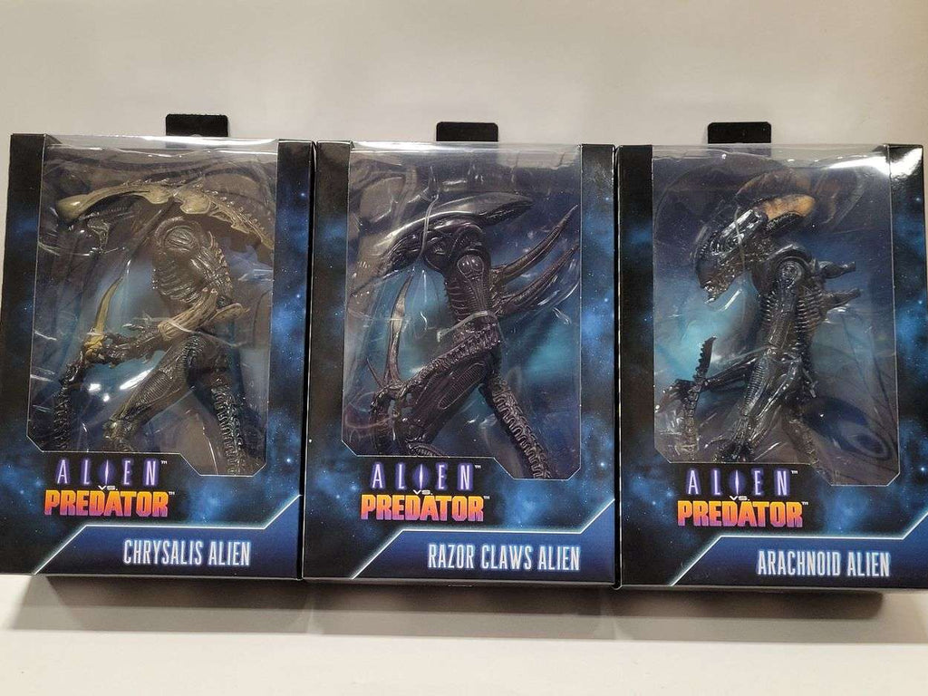 Alien vs Predator Game Movie Deco Variant Set of 3 (Arachnoid - Razor Claws - Chrysalis) Alien 9 Inch Action Figure - figurineforall.ca