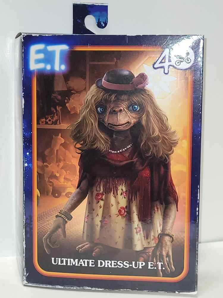 E.T. 40th Anniversary Dress Up E.T. Ultimate 5 Inch Action Figure - figurineforall.ca