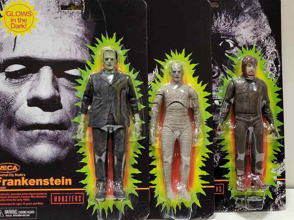 Universal Monsters Retro Glow In The Dark Set of 3 (Frankenstein, Mummy Wolfman) 7 Inch Figure
